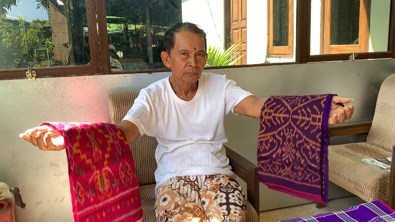 MASTULI: Kain Tenun Endek Mastuli yang menjadi ikon Desa Kalianget, Kecamatan Seririt, Buleleng. Kain yang dikenal sejak 60 tahun ini memiliki beragam motif.