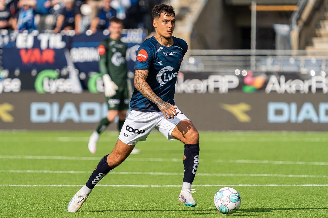 Shayne Pattynama saat membela Viking FK