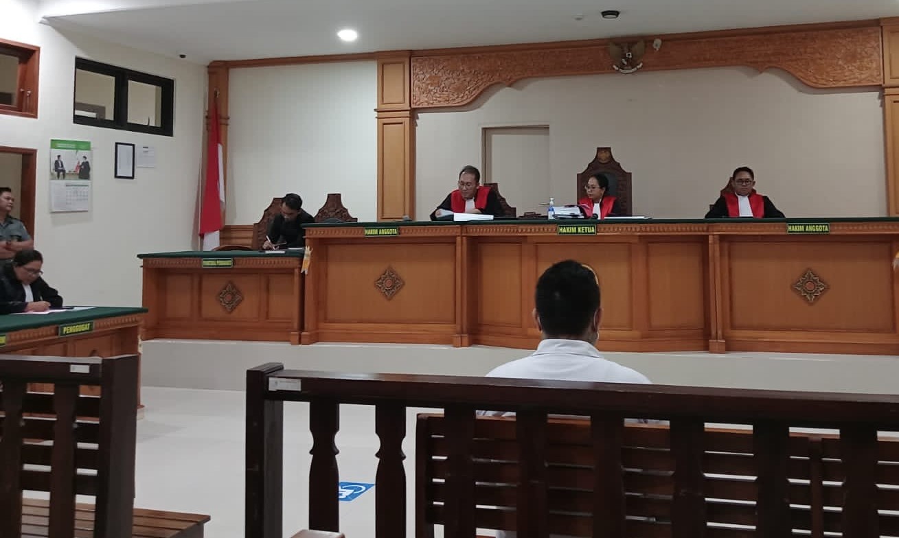 Sidang putusan ayah perkosa anak kandung di Pengadilan Negeri Negara, Kabupaten Jembrana, Bali Rabu, 6 Desember 2023.