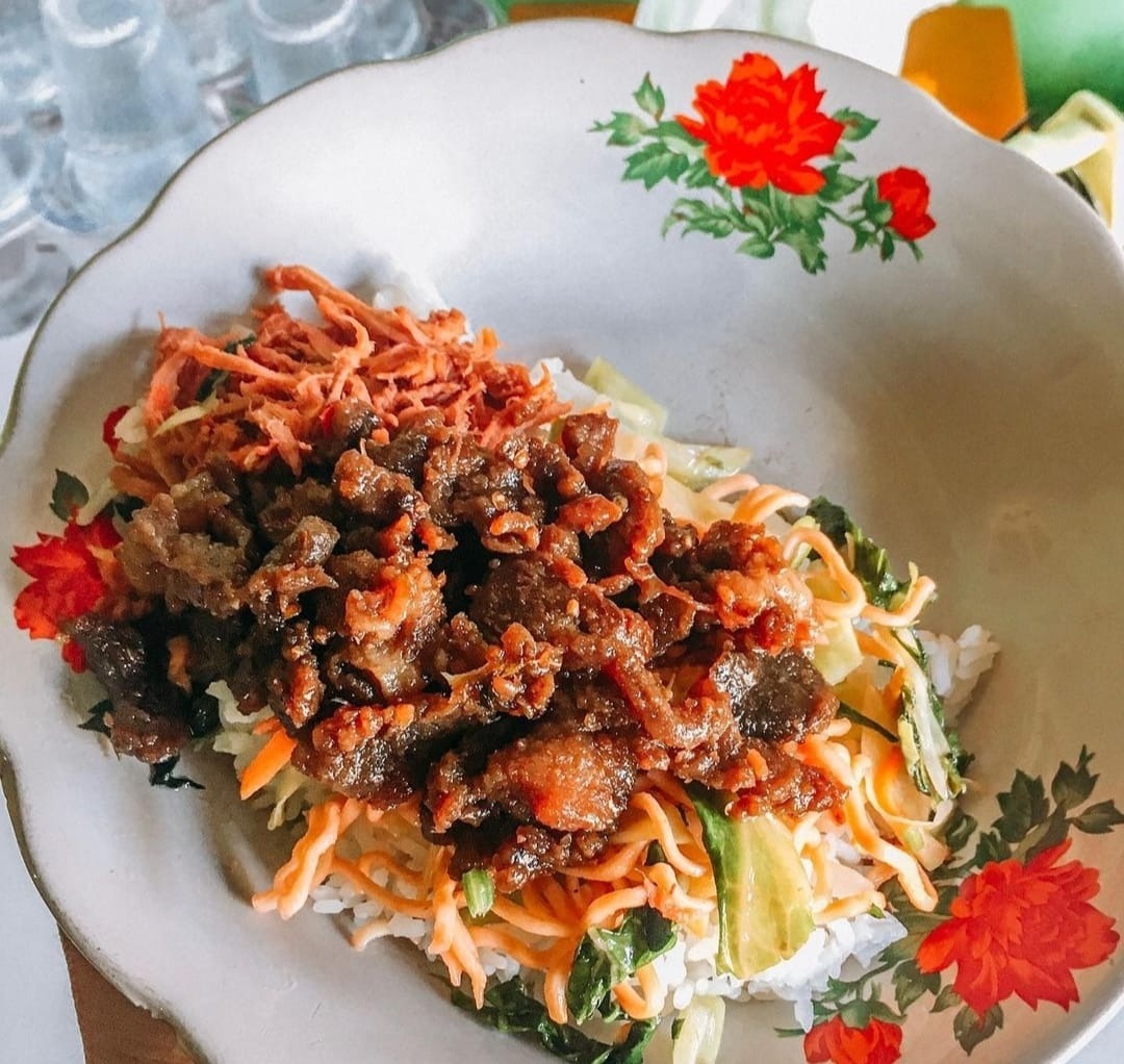 KHAS BABI: Tiga tempat kuliner di Kabupaten Tabanan ini memiliki menu khas berupa olahan daging babi. Ayo cek tempatnya dan jam bukanya.