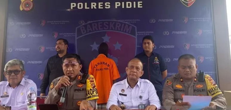 PELAKU: Penangkapan pria asal Bangladesh terkait pendaratan pengungsi Rohingya di Pidie, Aceh ditanggapi Presiden Jokowi dan Ketua MPR RI.