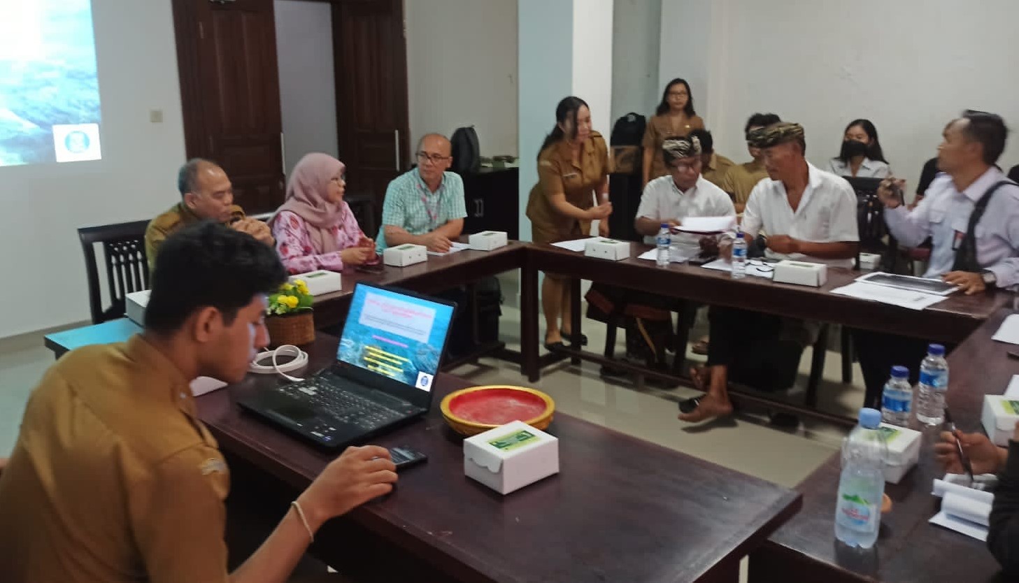 Brida Badung sosialisasi aplikasi FishGo Patriot di Kelurahan Kedonganan, Kecamatan Kuta, Badung, Bali pada Senin, 11 Desember 2023.
