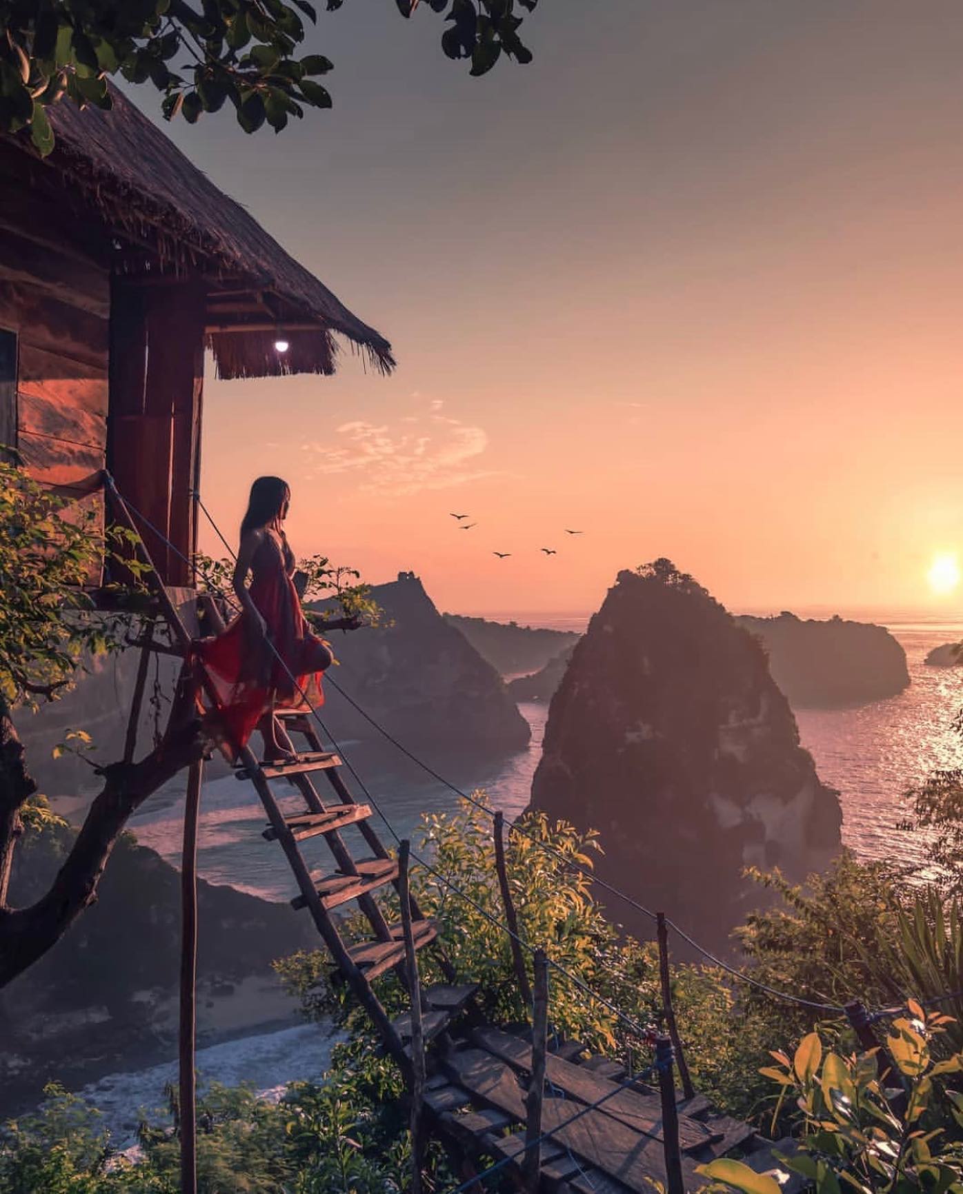 RUMAH POHON: Rumah Pohon Batu Molenteng, salah satu tempat eksotis  di Pulau Nusa Penida Kabupaten Klungkung, Bali.
