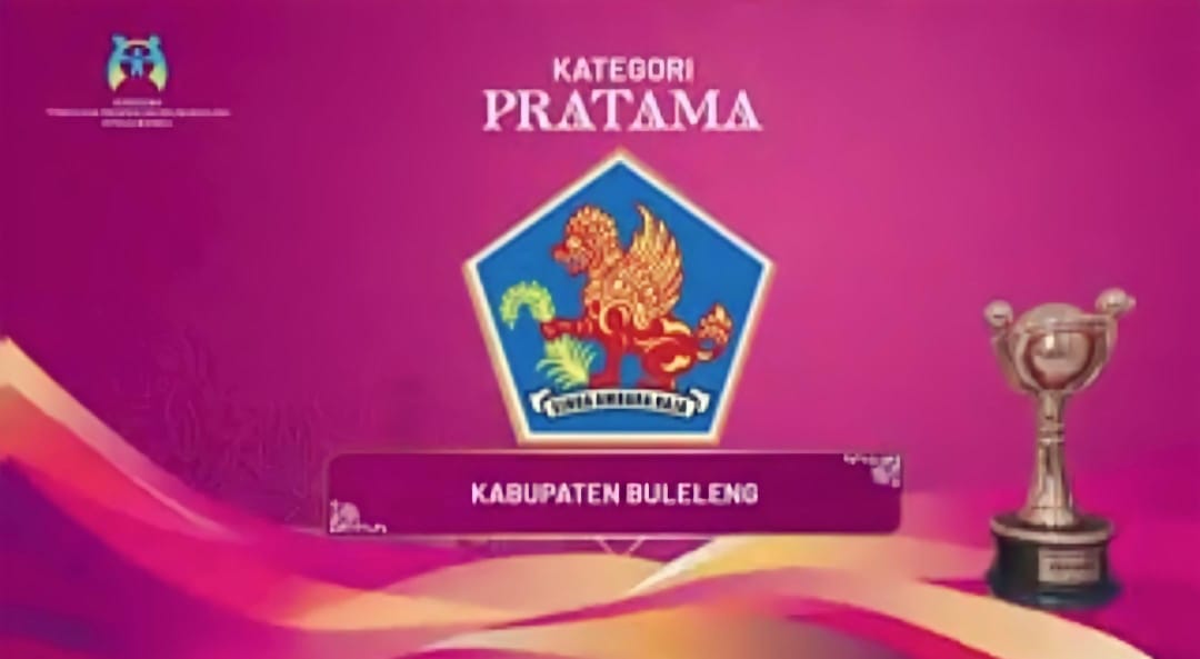 Pemkab Buleleng meraih penghargaan Parahita Ekapraya.
