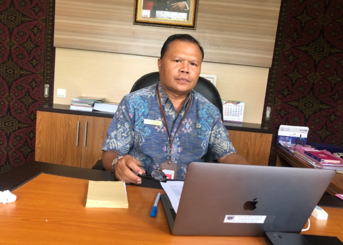 Kepala Disdikpora Karangasem I Wayan Sutrisna