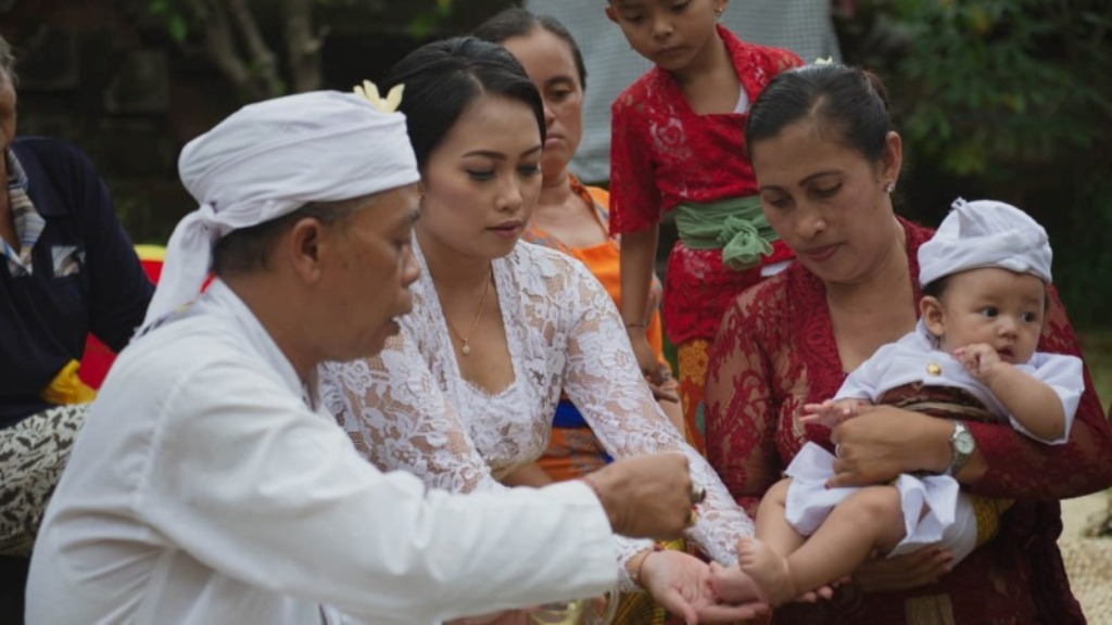 KELUARGA: Mencapai kesejahteraan, keserasian dan kerukunan adalah impian setiap keluarga, seperti diungkap penyuluh agama Hindu Aris Widodo.