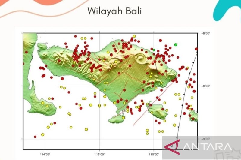 GEMPA: BMKG Wilayah III Denpasar memetakan sebaran kejadian gempa bumi di Bali selama 2023 di Denpasar, Minggu (31/12/2023).