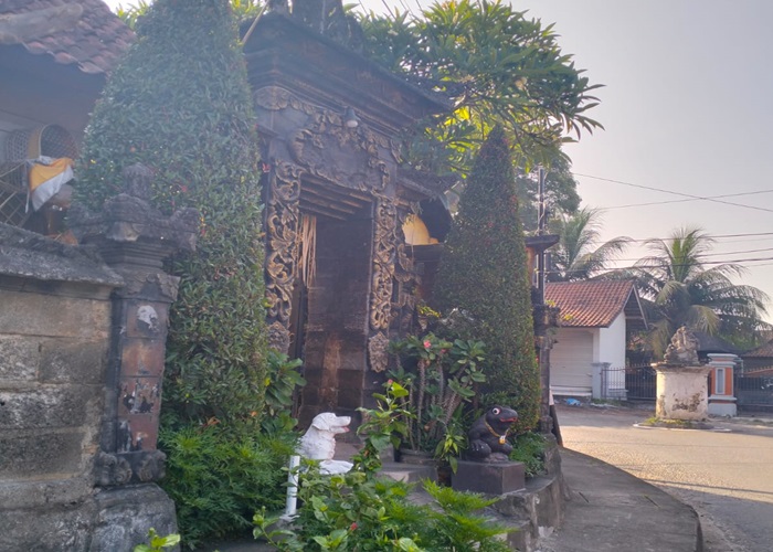 BERDUKA : Rumah orang tua Ni Made Sutarini di Banjar Banda, Desa Takmung, Klungkung, Bali.