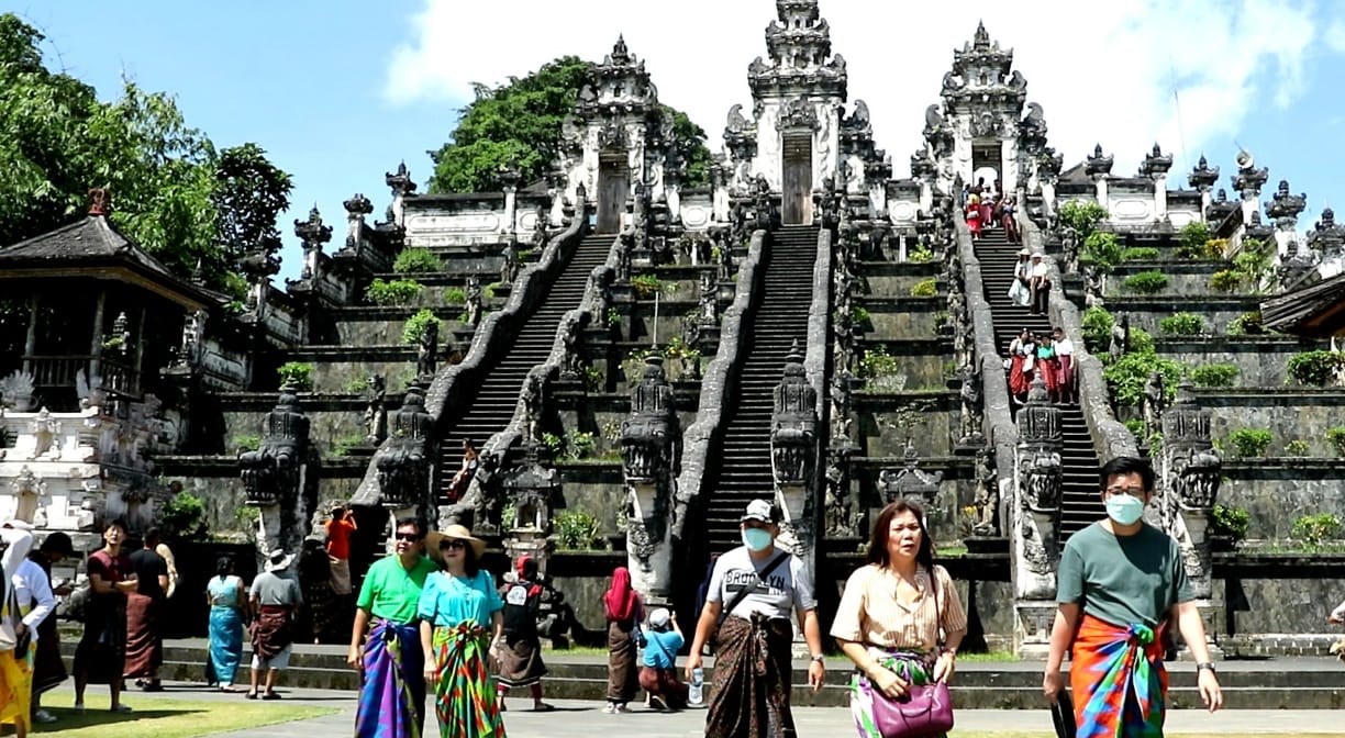 Pura Lempuyang menjadi pavorit wisatawan yang datang ke Karangasem, Bali.