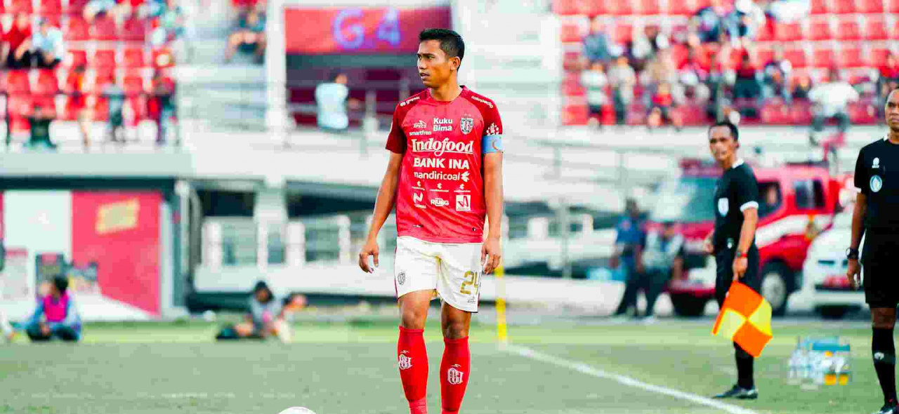 CALON LEGENDE: Ricky Fajrin siap menjadi legenda di tim Bali United setelah bukukan 16.596 menit bermain selama sembilan tahun.