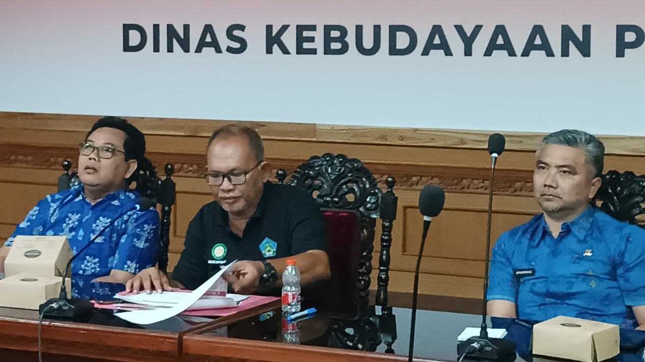Rapat koordinasi menjelang Bulan Bahasa Bali, Selasa, 2 Januari 2024.