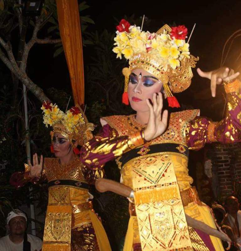 TARI ANDIR: Tari Andir di Desa Tista, Kecamatan Kerambitan, Tabanan Bali sangat dikeramatkan. Para pengusungnya punya tatacara untuk merawat.