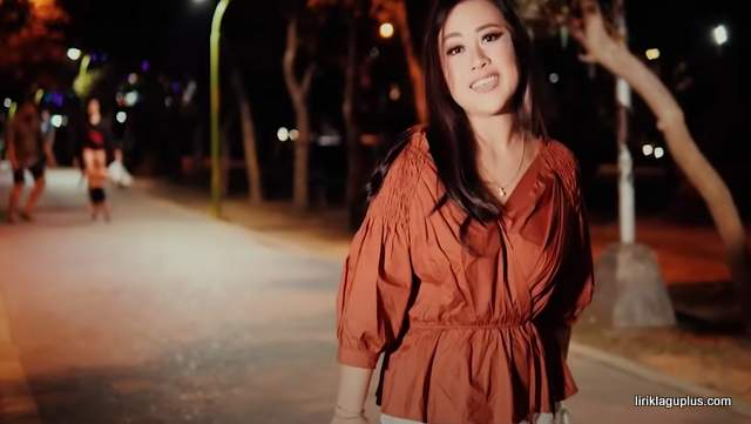 Tri Puspa rilis lagu &lsquo;Spanduk Misi Tali&rsquo;