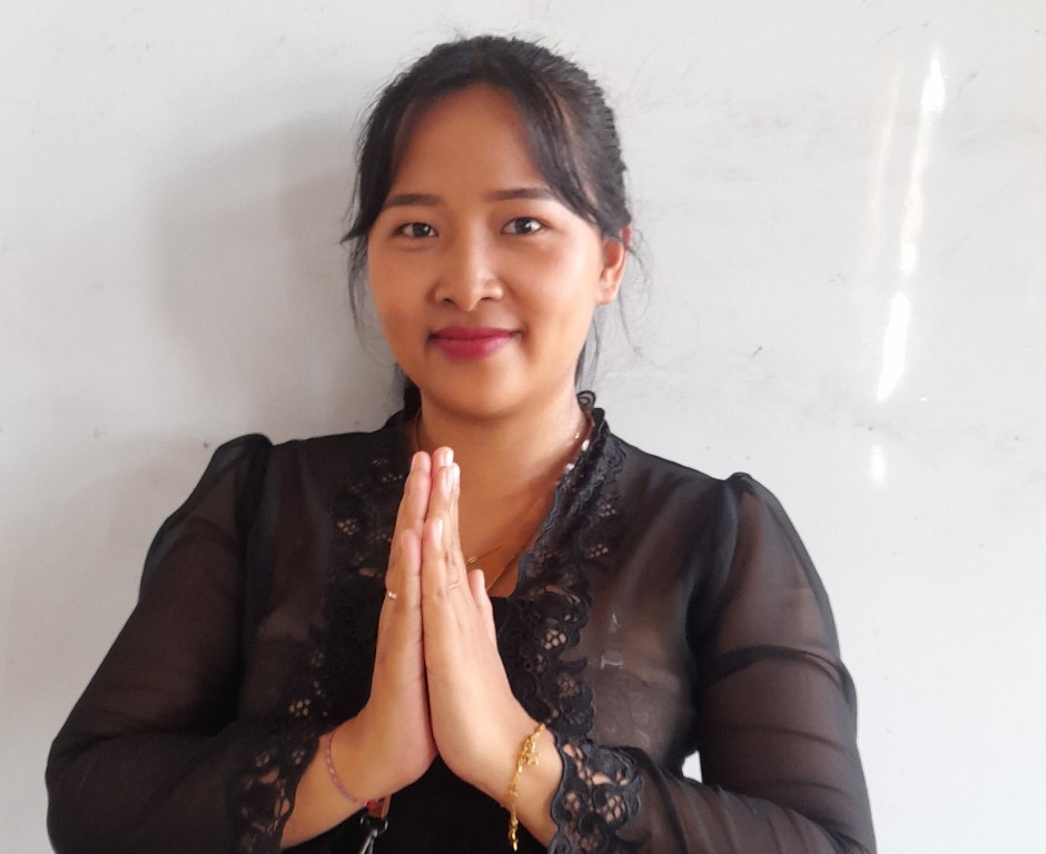 OTONAN : Penyuluh Agama Hindu, Ni Luh Cesi ungkap makna otonan sebagai perayaan hari kelahiran. Sebut perbedaan mendasar dengan hari ulang tahun.