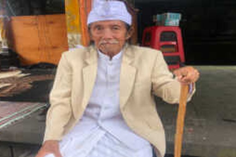 Pamangku Pura Dalem Puri I Gusti Mangku Ngurah Kubayan. I Wayan Adi Prabawa/Bali Express