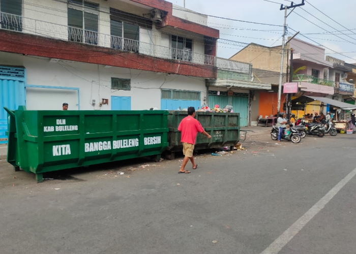MENGGANGGU : Kontainer sampah yang ada di Jalan Sawo, Pasar Anyar, Singaraja.