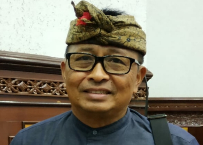 KECEWA : Wakil Ketua DPRD Kabupaten Gianyar Ida Bagus Gaga Adi Saputra.