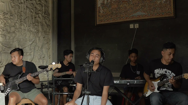 Kreotkleped mencuri perhatian penikmat musik Bali melalui lagu &lsquo;Danau Buyan&rsquo;