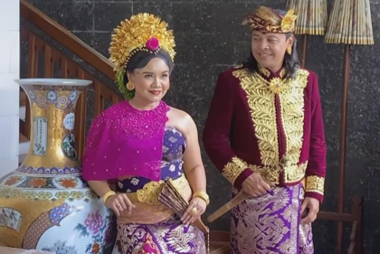 Heboh di media sosial  penyanyi Bali Dek Ulik dan Widi Widiana menjalani sesi foto prewedding