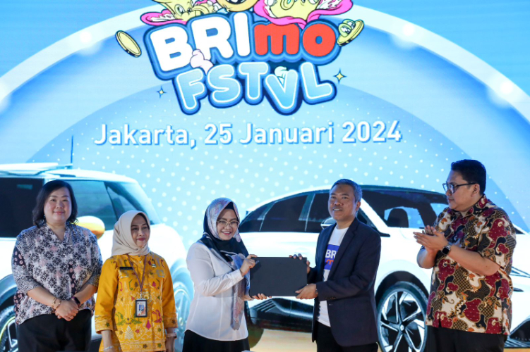 Nasabah BRI menangkan mobil listrik dengan bertransaksi pakai BRImo