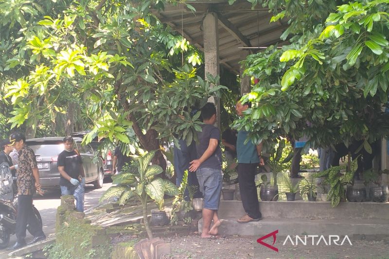 Ilustrasi penggeledahan oleh Densus 88 Antiteror Mabes Polri di rumah salah satu terduga teroris, Kabupaten Sukoharjo, Jawa Tengah.