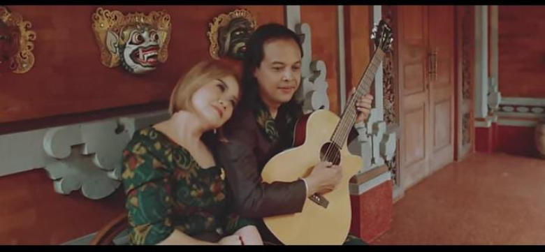Penyanyi Bali Widi Widiana rilis lagu Rejuna Ngabe Pipis