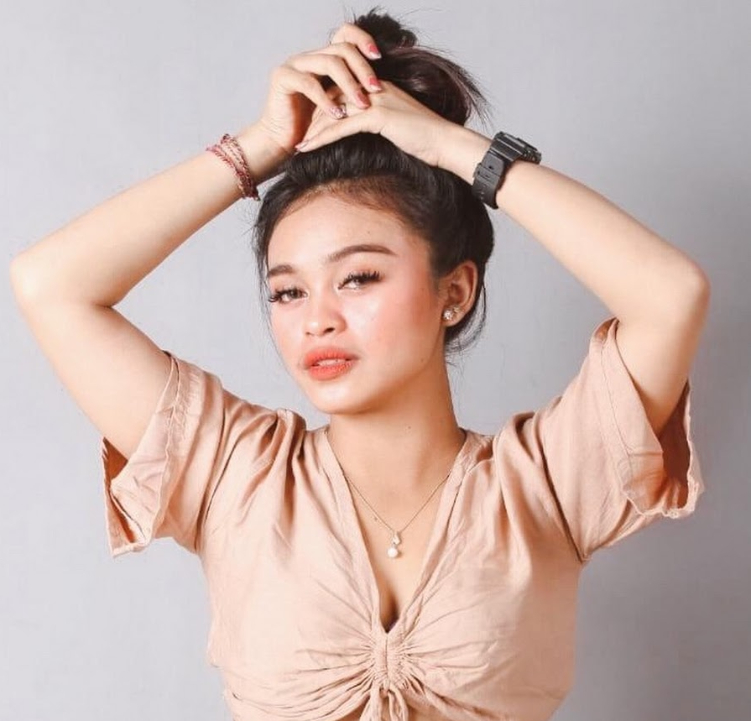 Penyanyi Bali Eva Pratiwi Rilis Single Terbaru Jerawat Rindu