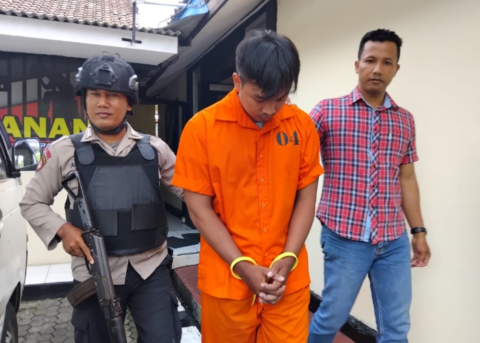 DIRINGKUS: Khoirul kini harus mempertanggung jawabkan perbuatannya usai mencuri Hp di sebuah hotel.