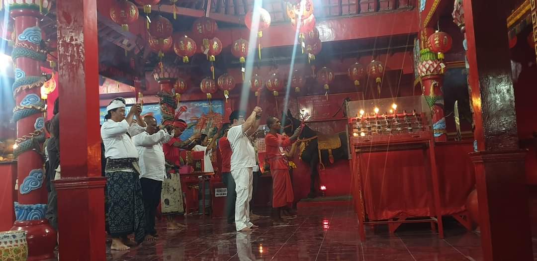 PEMUJAAN: Konco Pura Taman Gandasari merupakan tempat pemujaan untuk Dewa Kwan Kong. Pendirian tempat pemujaan ini berawal dari mimpi.