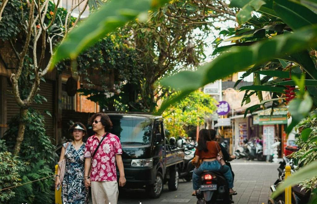 INCARAN: Jika datang ke Ubud, para turis tak akan menyia-nyiakan kesempatan untuk mengnjungi gang ini. Banyak hal menarik yang jadi incaran.