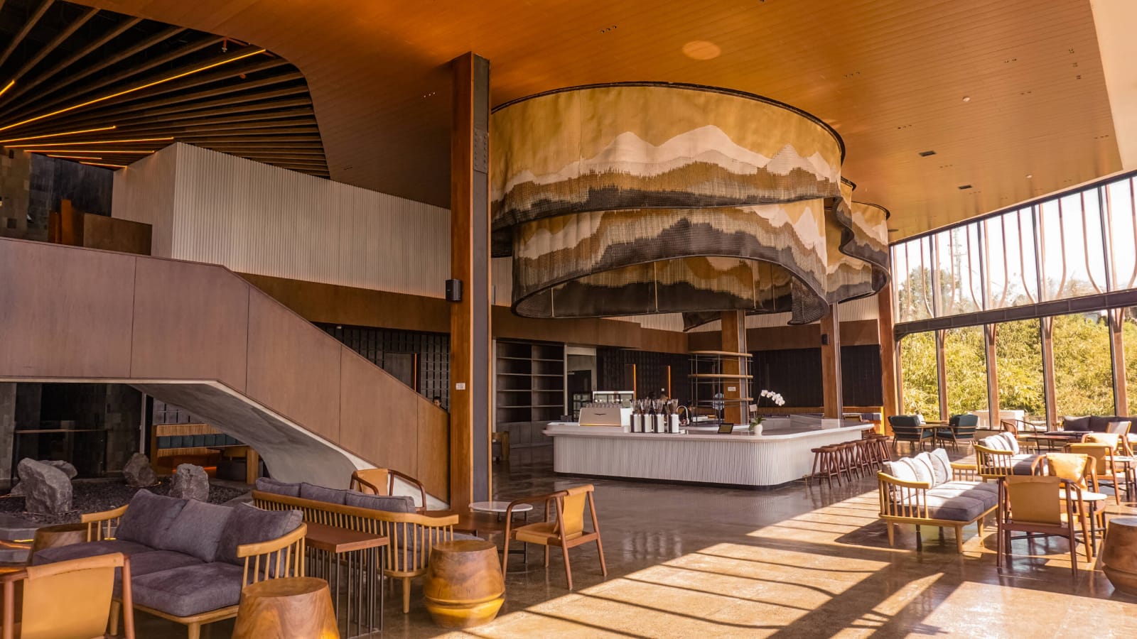 TEMPAT NGOPI:  Pahdi Specialty Coffee merupakan salah satu tempat ngopi terbesar di Asia Tenggara, kini ada di Kintamani Bali.