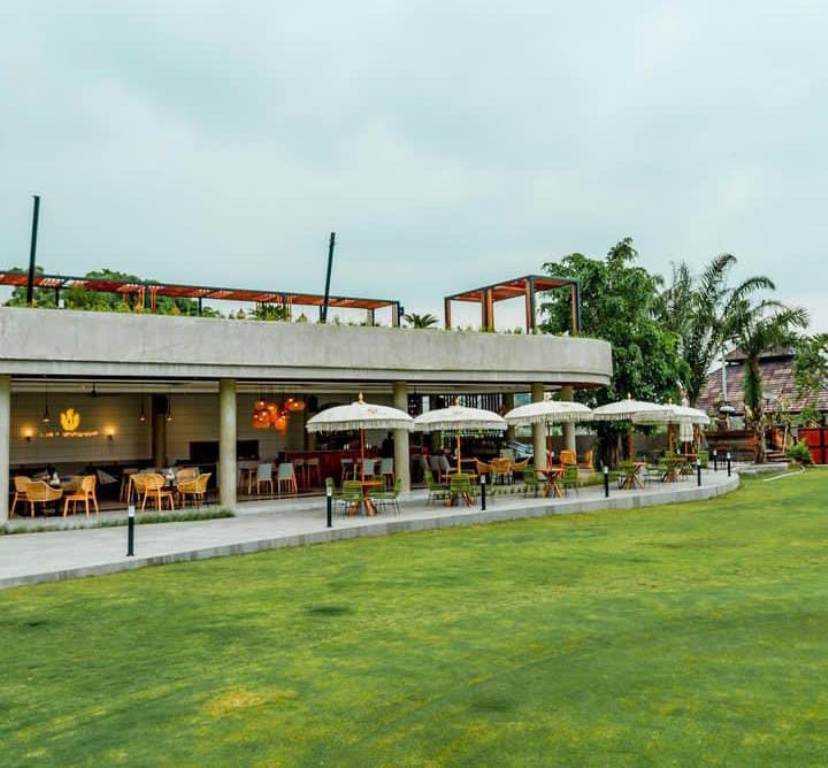 TERSEMBUNYI: Sebuah tempat kuliner tersembunyi (hidden gem) ternyata ada di kawasan Kota Denpasar. Cocok untuk menikmati suasana tenang yang elegan.