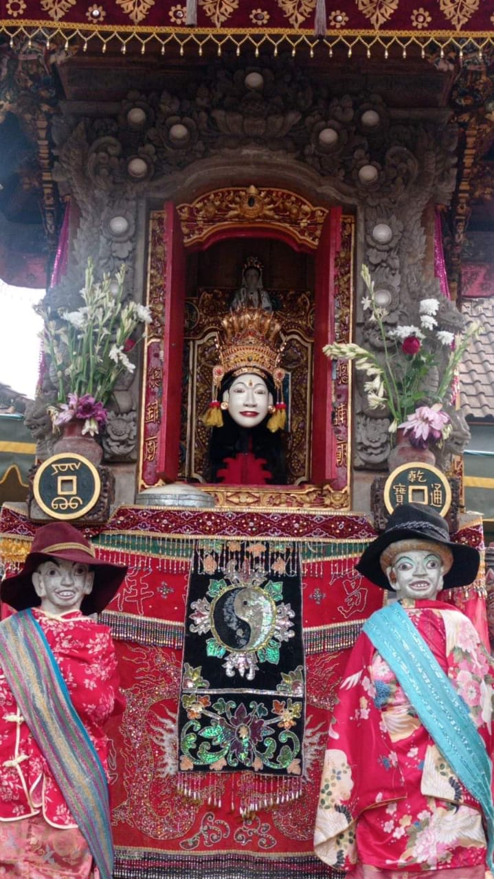 ASAL-USUL: Ada tiga versi soal asal-usul nama Betawi di Pura Dalem Betawi. Ada yang menyebut Pura Dalem Tanah Cina karena ada pelinggih Dewi Kwan Im.