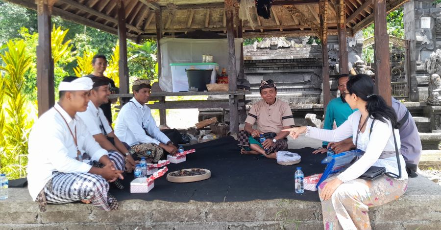 Senang bergaul salah satu implementasi Catur Paramita dalam ajaran agama Hindu.