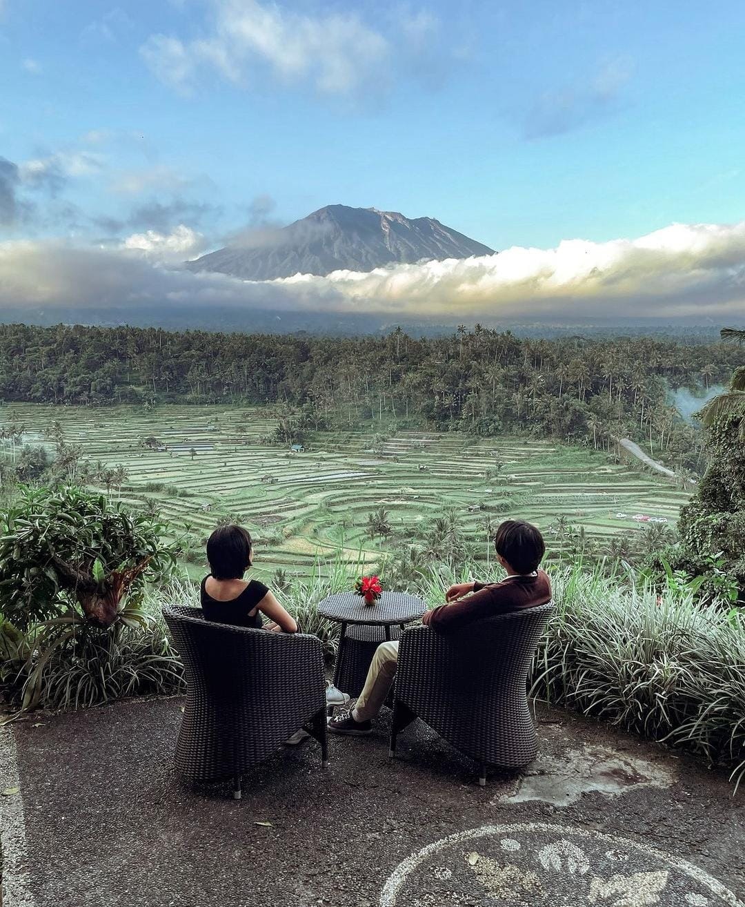 GUNUNG AGUNG: La Montagne Coffee jadi tempat nongki dengan pemandangan Gunung Agung Bali yang tawarkan pengalaman unik kepada pecinta kopi.
