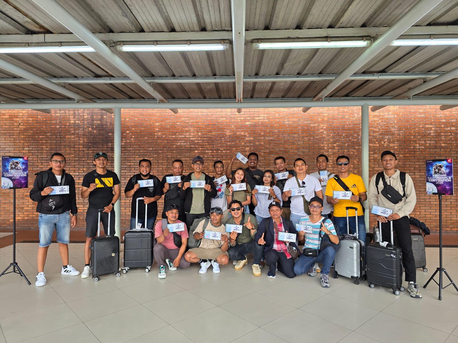 APRESIASI: Reward dalam perayaan puncak acara Astra Motor Salespeople Convention 2023 yang berlangsung di Jakarta pada 2 Maret 2024.