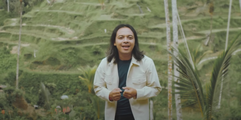 Penyanyi Widi Widiana merilis ulang lagu lawasnya yang berjudul Kilang Kileng