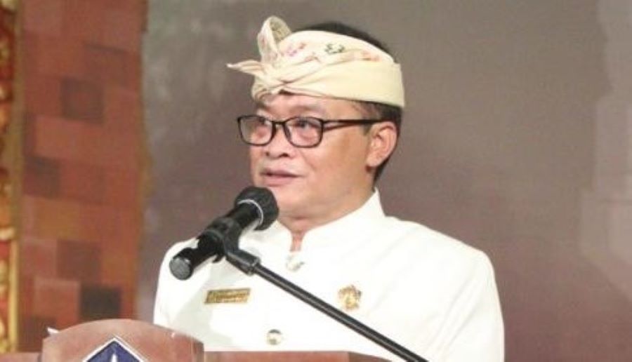 Bendesa Adat Bualu Wayan Mudita.