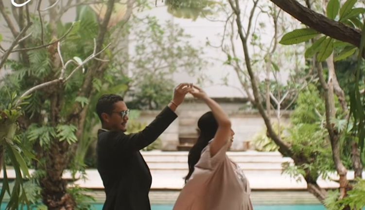 Lagu Kita Bikin Romantis merupakan lagu dari Maliq & D&rsquo;essentials