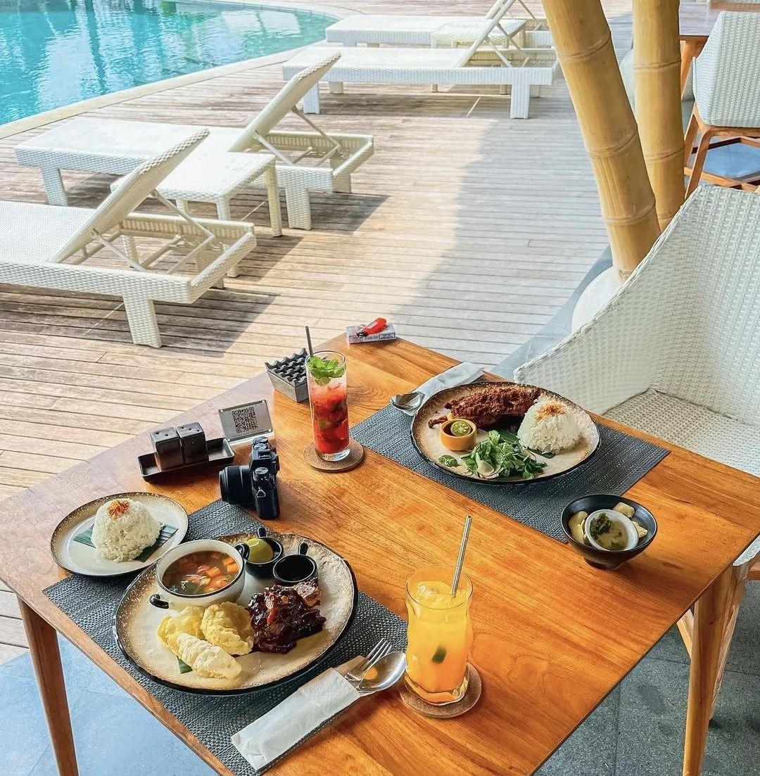 RESTORAN KETELA: Ketela Eatery & Lifestyle, sebuah destinasi kuliner yang menawarkan berbagai olahan ketela. Cocok untuk para vegetarian.