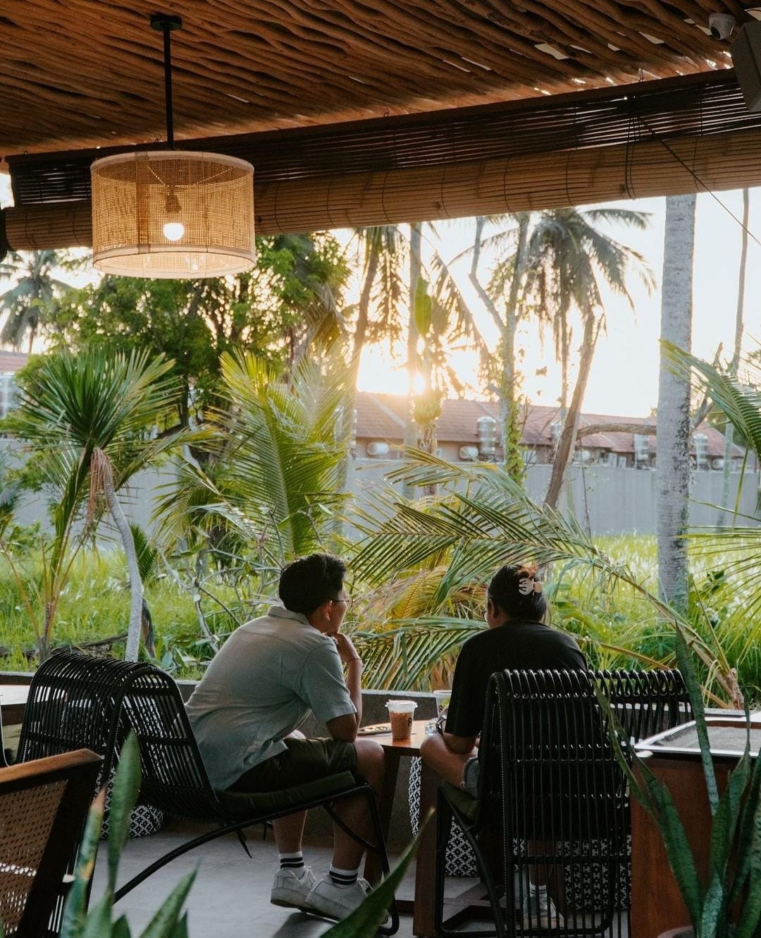 NONGKI: The Moss Selective by Goldmine merupakan salah satu caf&eacute; yang cocok untuk tempat nongkrong sambil kerja di kawasan Ubud, Bali.