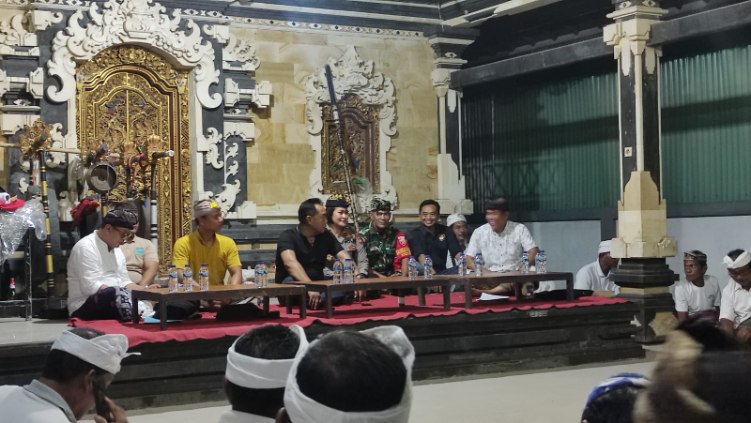 Kegiatan Rapat Koordinasi terkait keluhan dan keberatan Warga Pangkung tibah terhadap Pengelola Bali Beach Glamping.