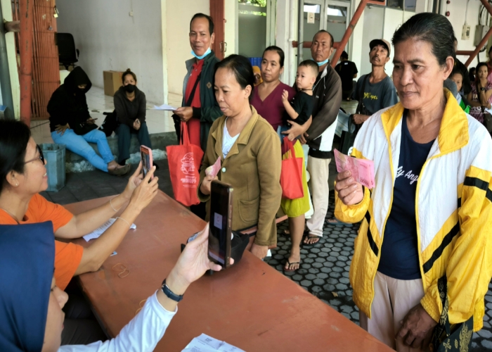 BANSOS : Penyerahan PKH dan BPNT di Kantor Pos.