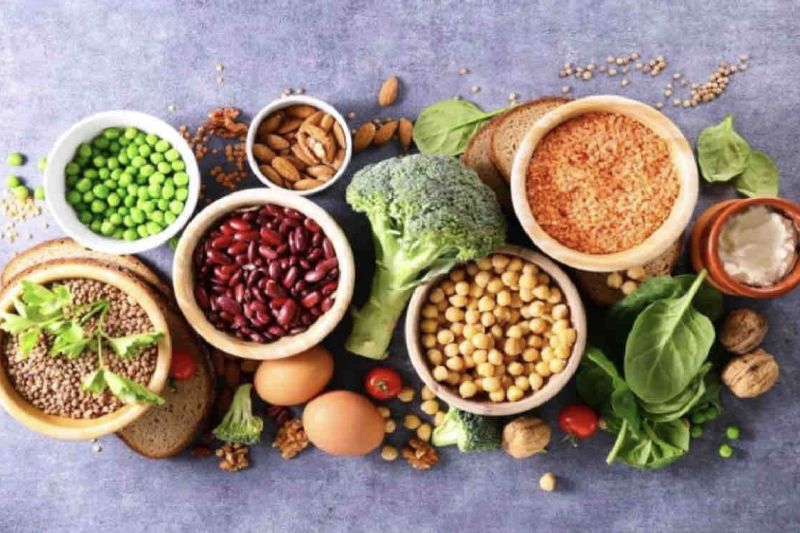 Arsip Foto - Kombinasi makanan sehat. (Shutterstock/Margouillat Photo)