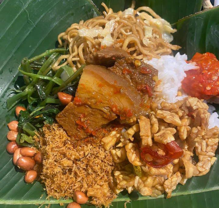 nasi jinggo babi kecap Jik Elle
