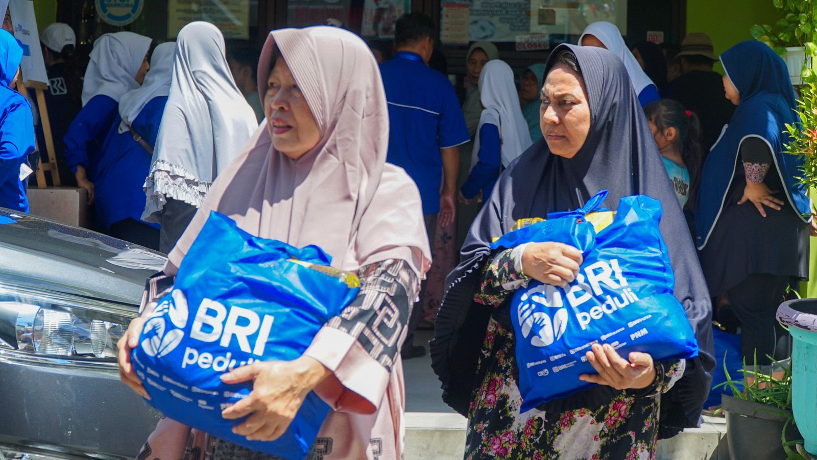 Bulan Ramadan menjadi momentum BRI memberikan bantuan kepada masyarakat.