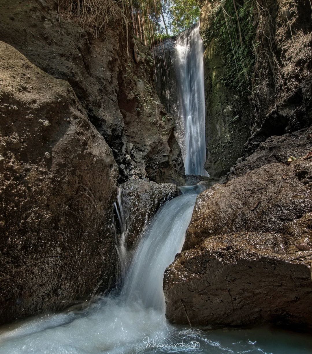 Green Gadjah Waterfall, air terjun tersembunyi di Bali.
