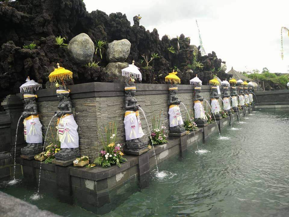 FUNGSI: 11 patirtan yang mata airnya bersumber dari Danau Batur dipercaya memiliki berbagai fungsi dan kekuatan magis.