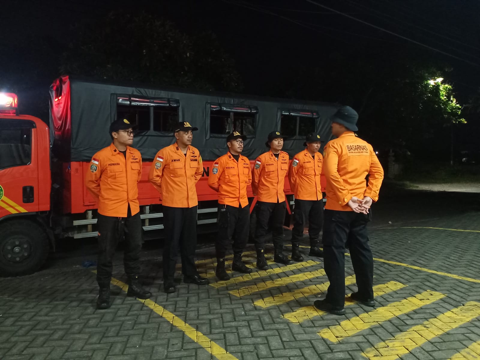 TERSESAT: Hingga Selasa 26 Maret 2024 siang Tim Basarnas masih melakukan pencarian empat pendaki yang diduga tersesat di Gunung Sanghyang Tabanan Bali.