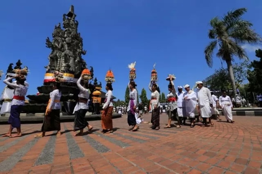 Catus Pata adalah salah satu tempat yang disakralkan bagi umat Hindu di Bali.